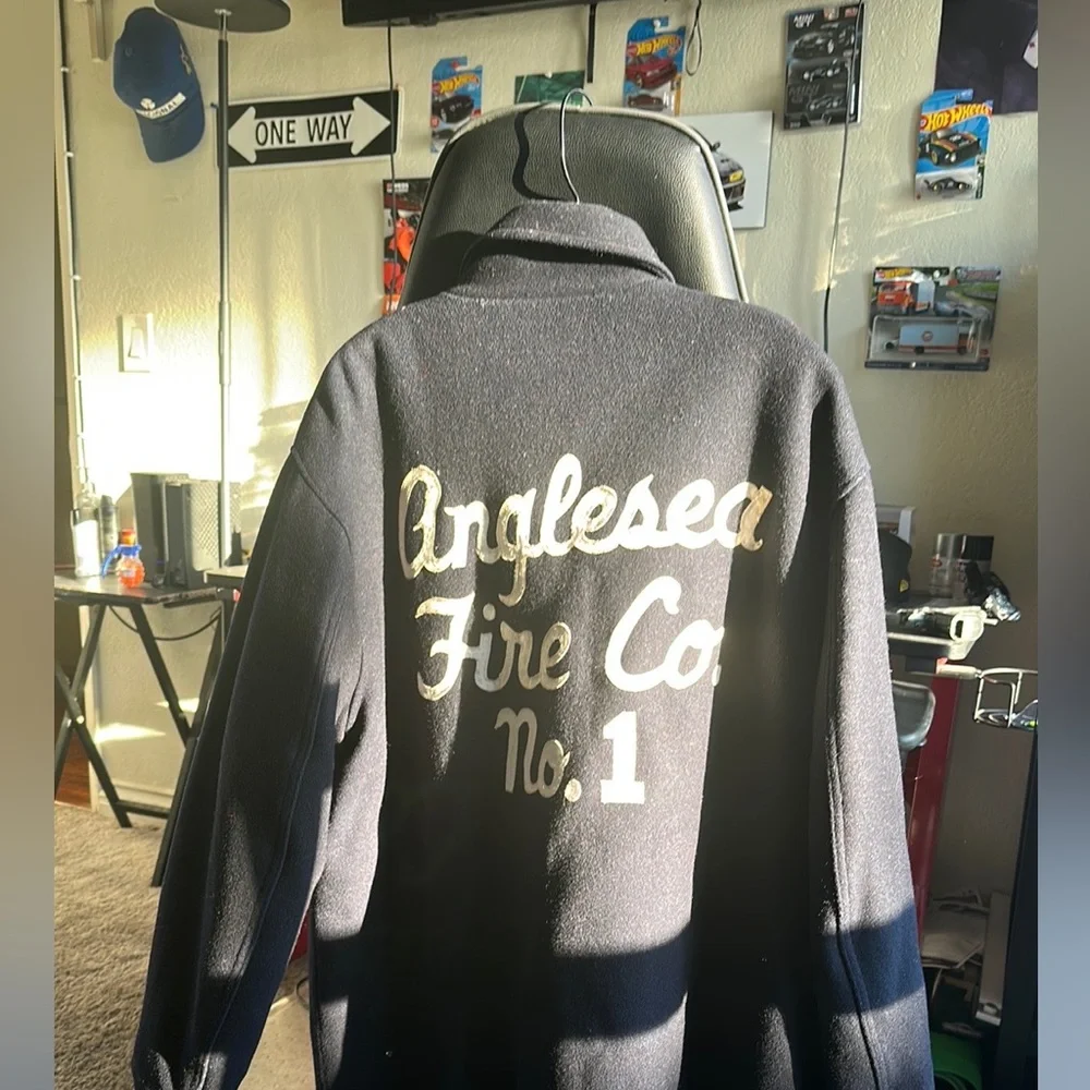 Vintage pea coat - Picture 2 of 5